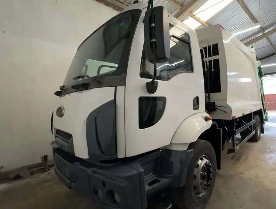 Ford Cargo 1723 ano 18/18